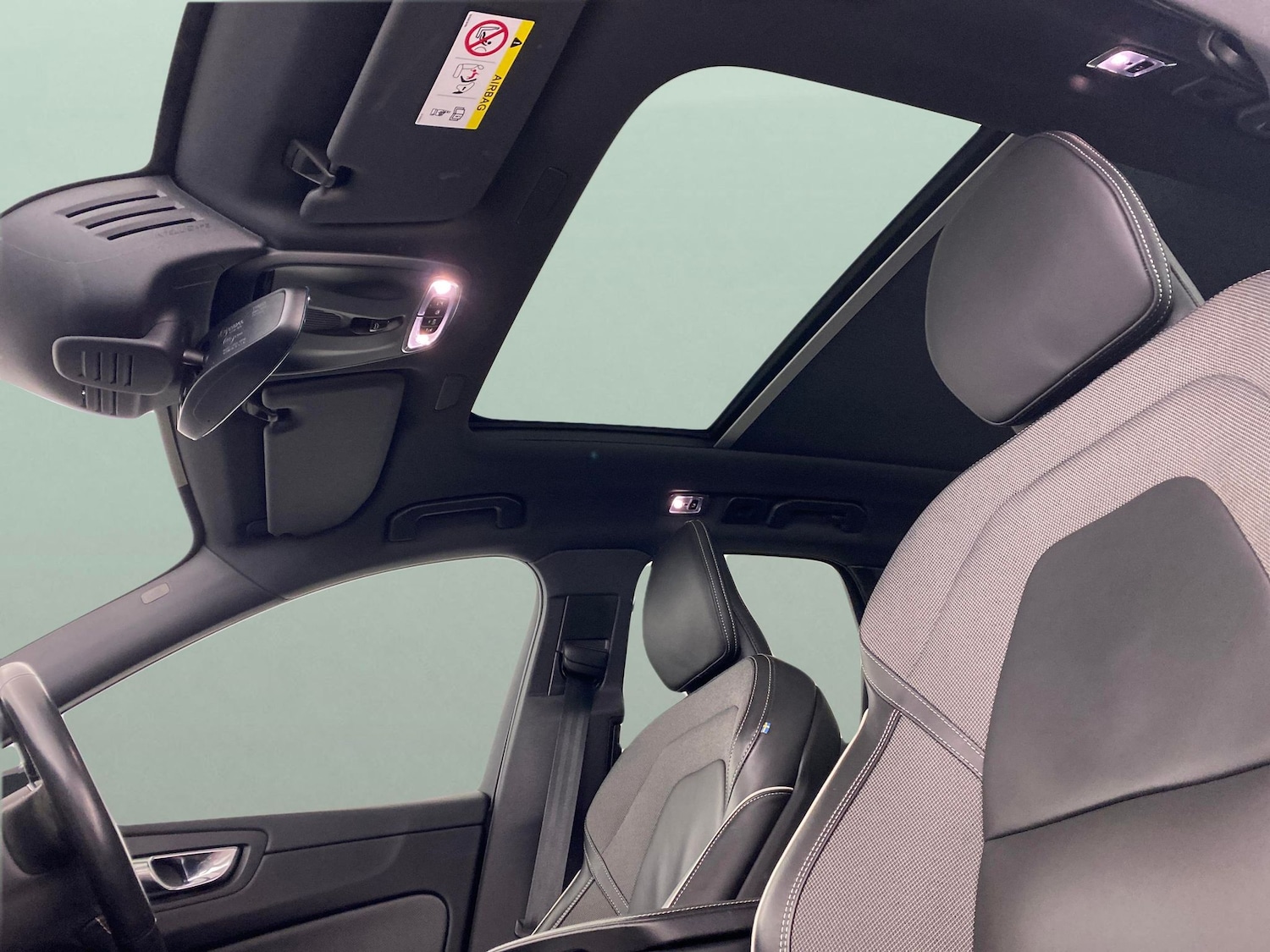 Used Volvo XC60 2021 for sale - 76796903: Photo 5