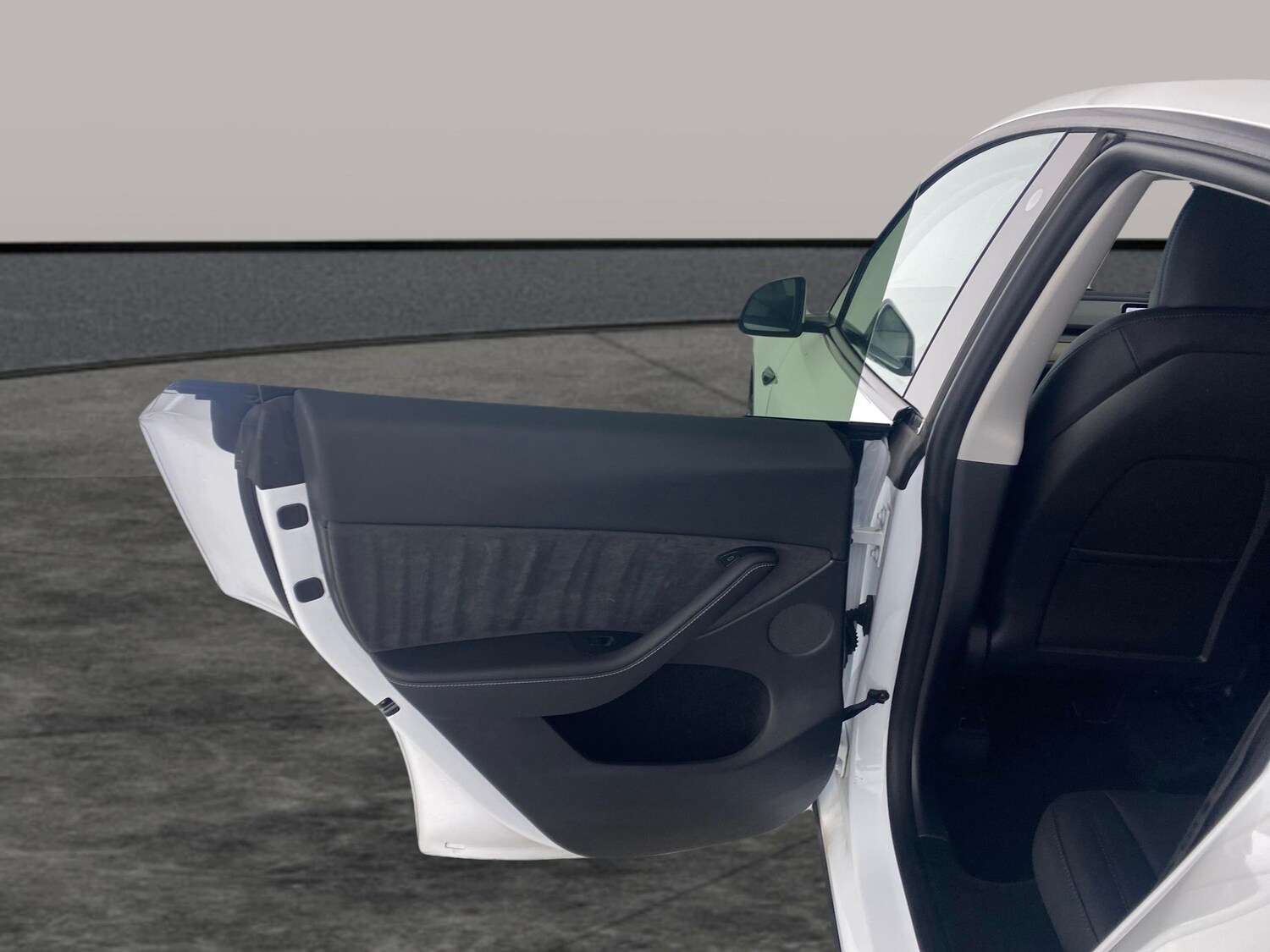 Used Tesla Model Y 2024 for sale - 77591095: Photo 23