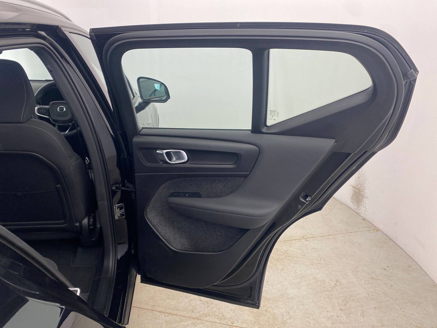 Used Volvo XC40 2024 for sale - 77730621: Photo 25