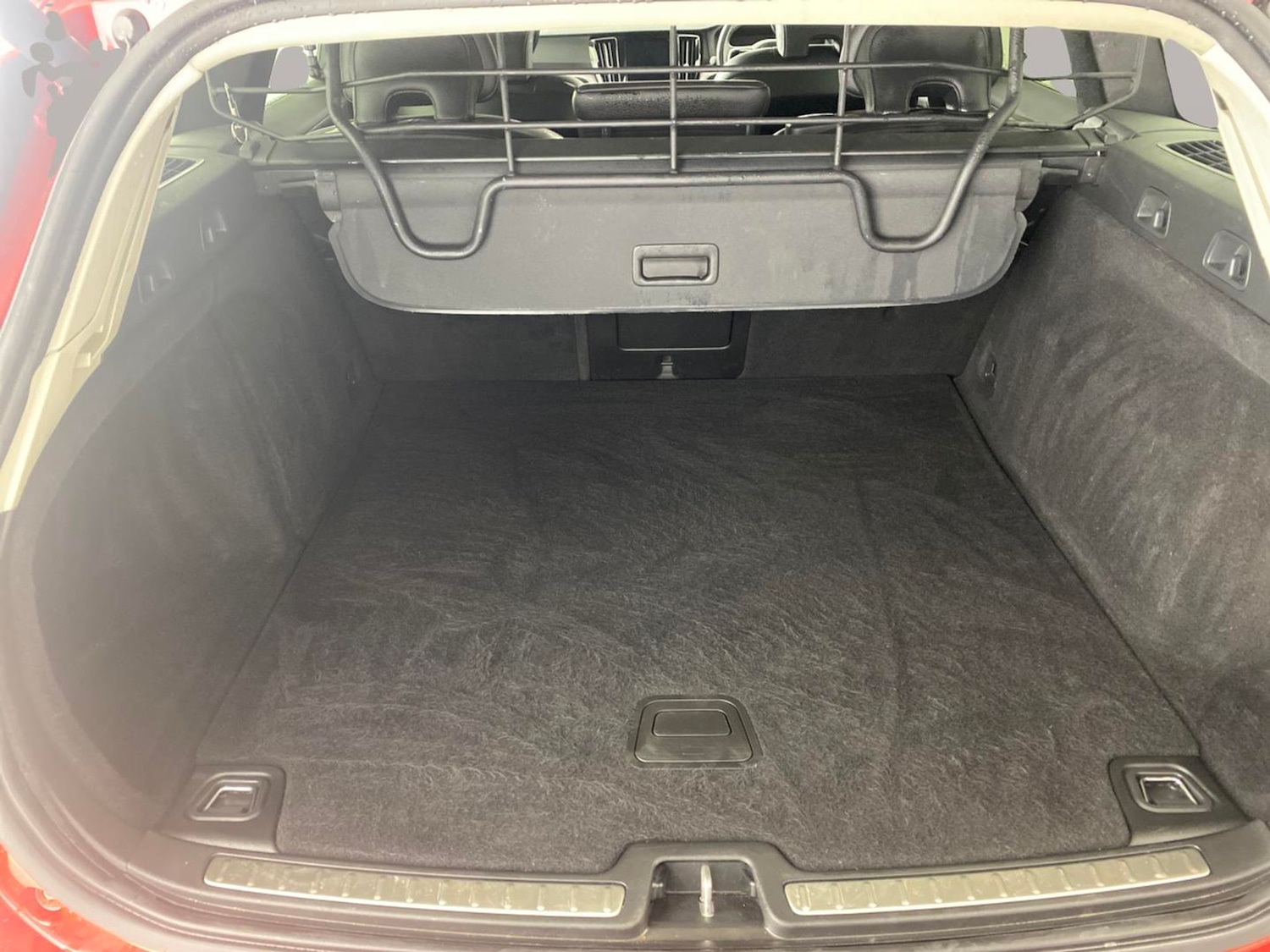 Used Volvo V60 2018 for sale - 76762928: Photo 7