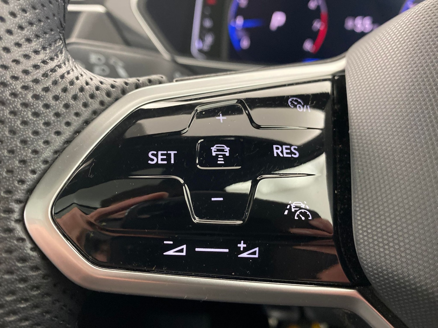 Used Volkswagen Tiguan 2023 for sale - 77106330: Photo 17