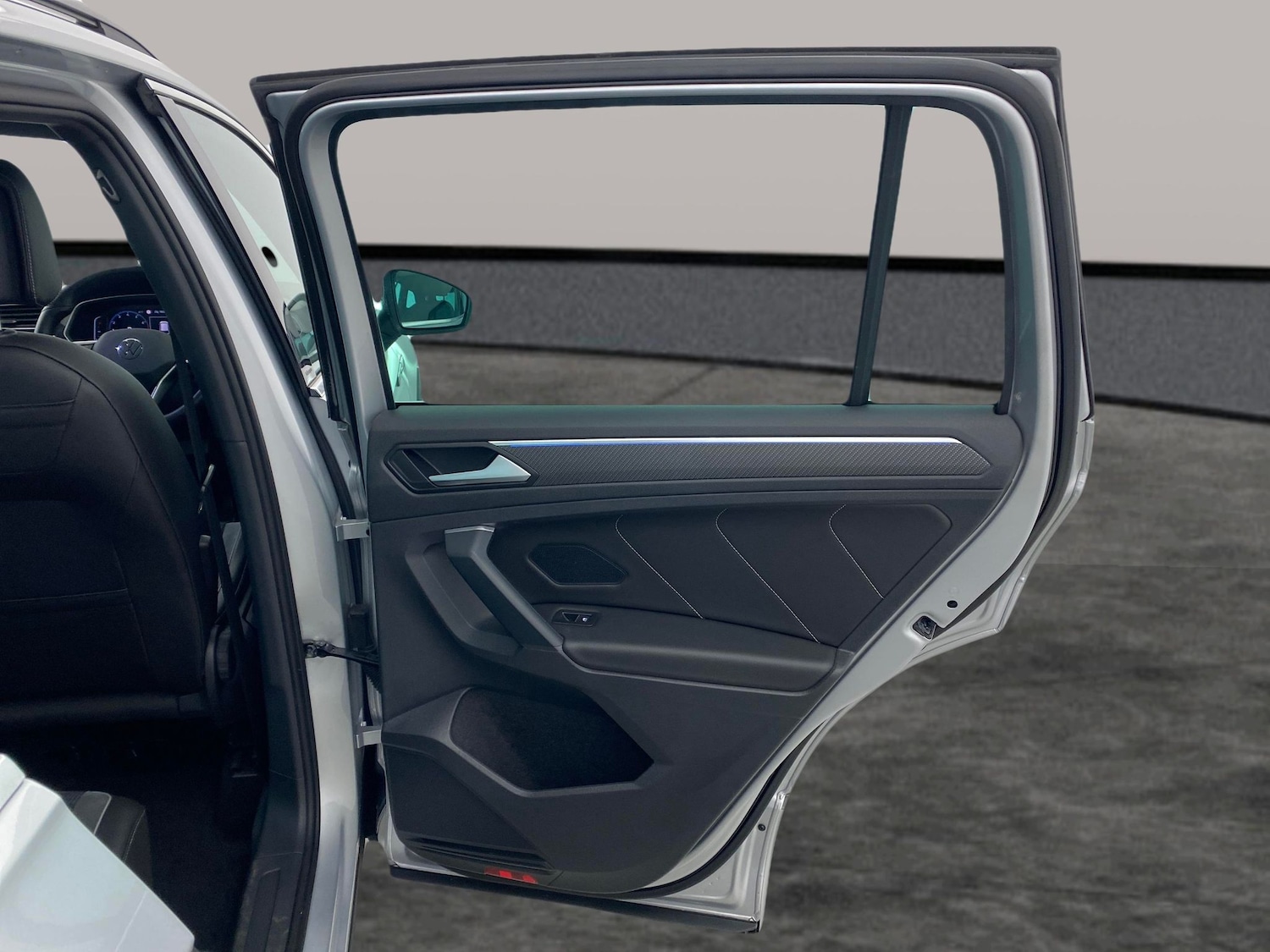 Used Volkswagen Tiguan 2020 for sale - 77071308: Photo 28