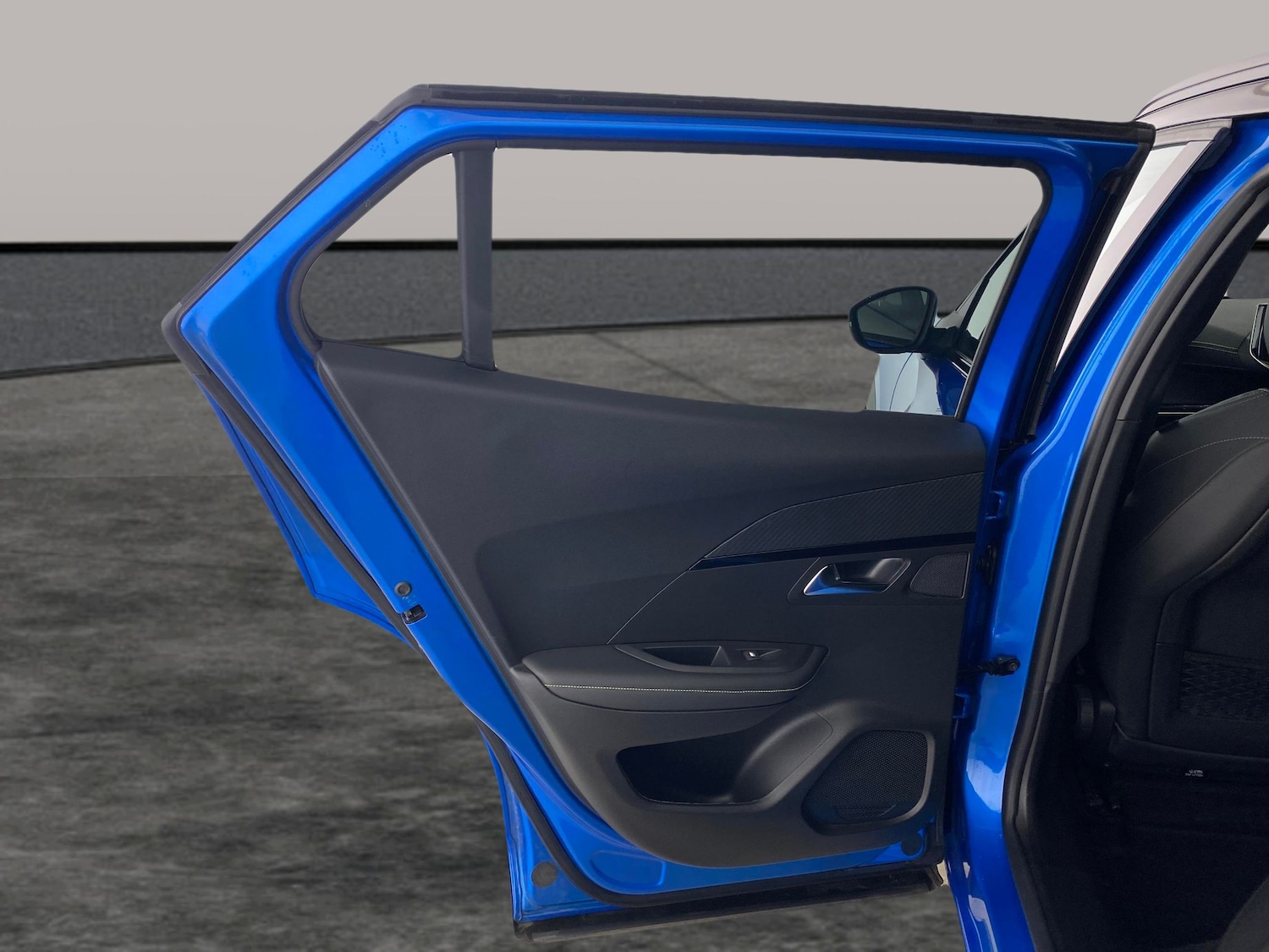 Used Peugeot E-2008 2024 for sale - 76693988: Photo 26