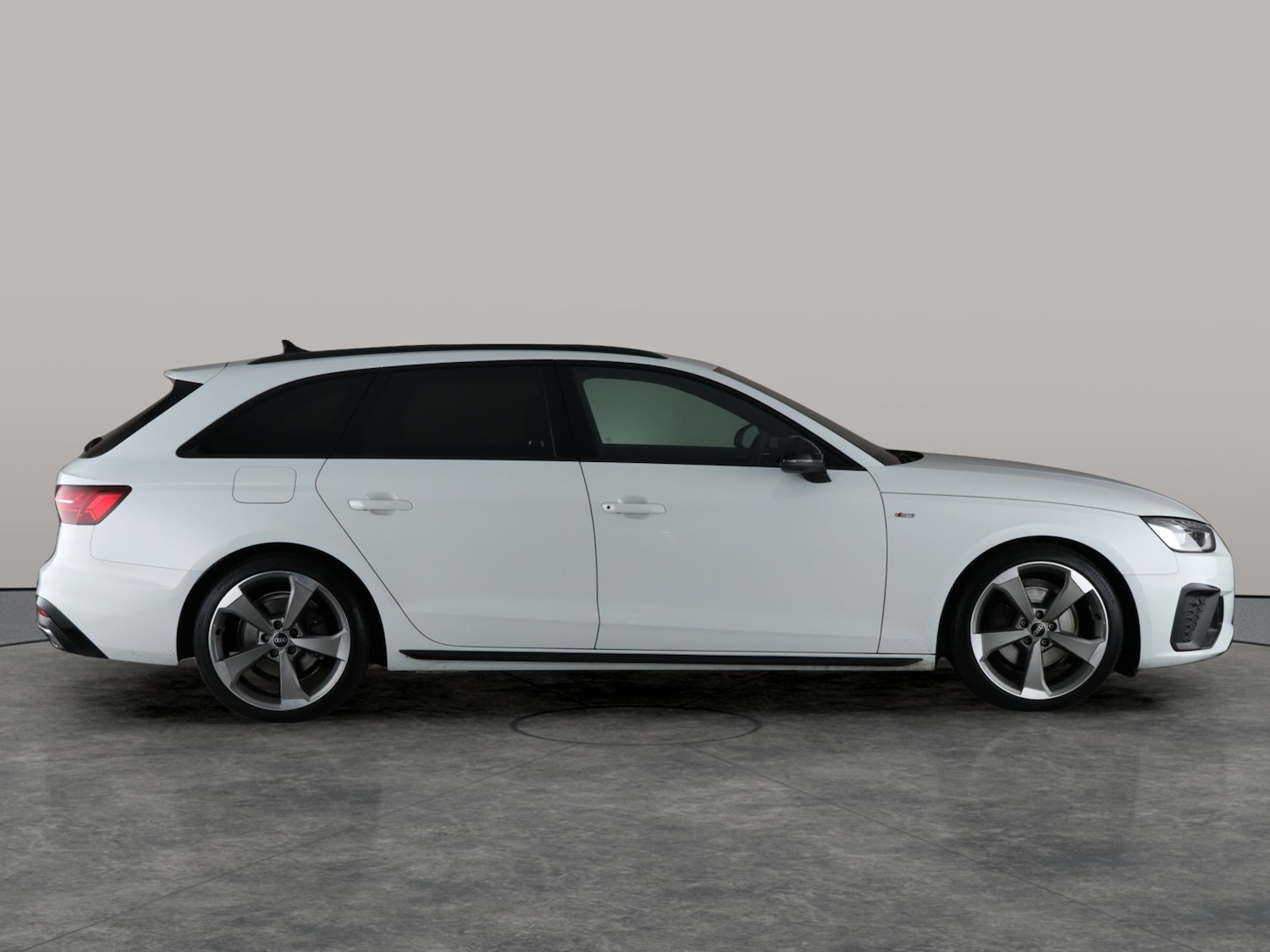 Used Audi A4 Avant 2021 for sale - 76147110: Photo 11