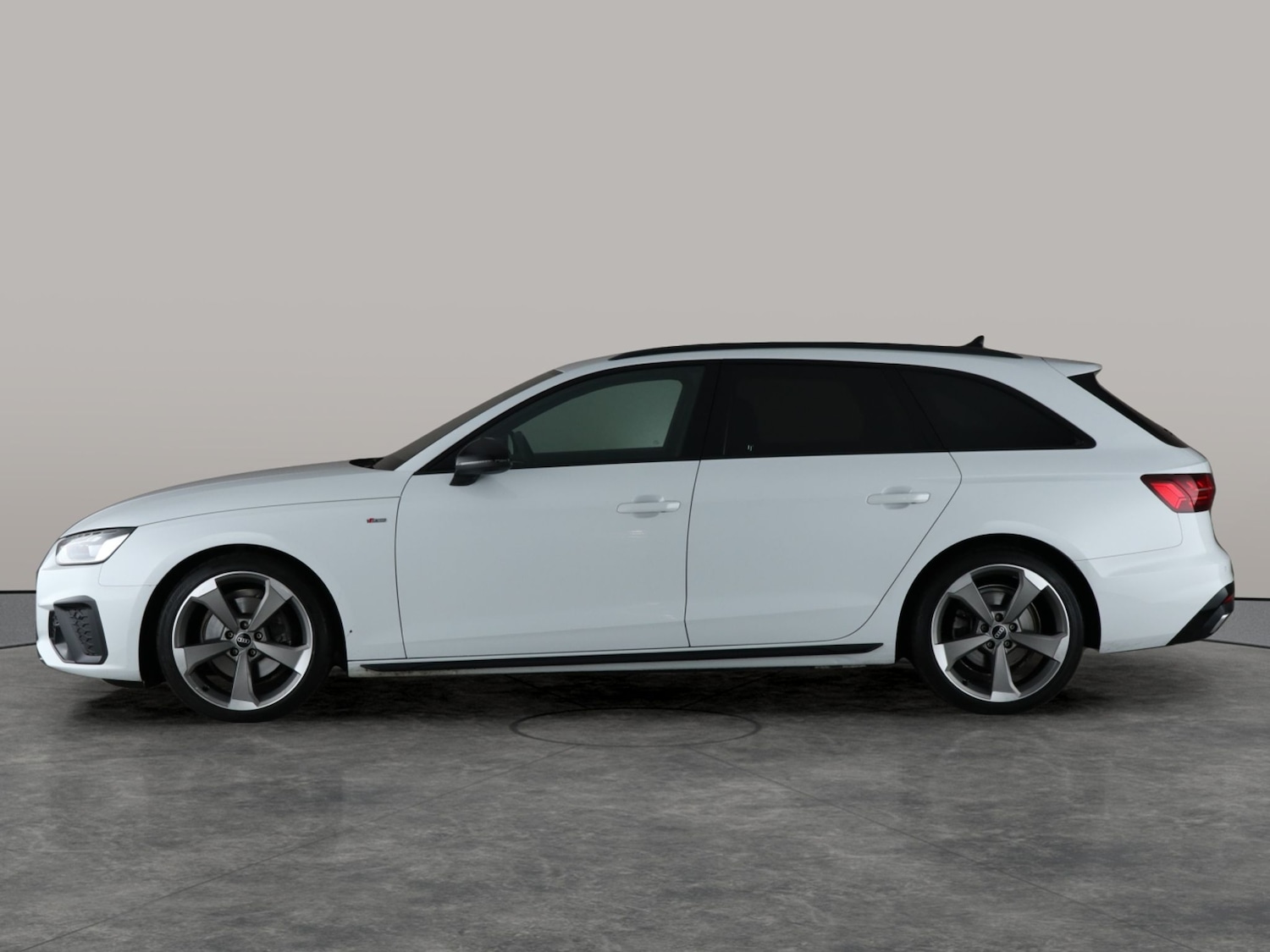 Used Audi A4 Avant 2021 for sale - 76147110: Photo 16