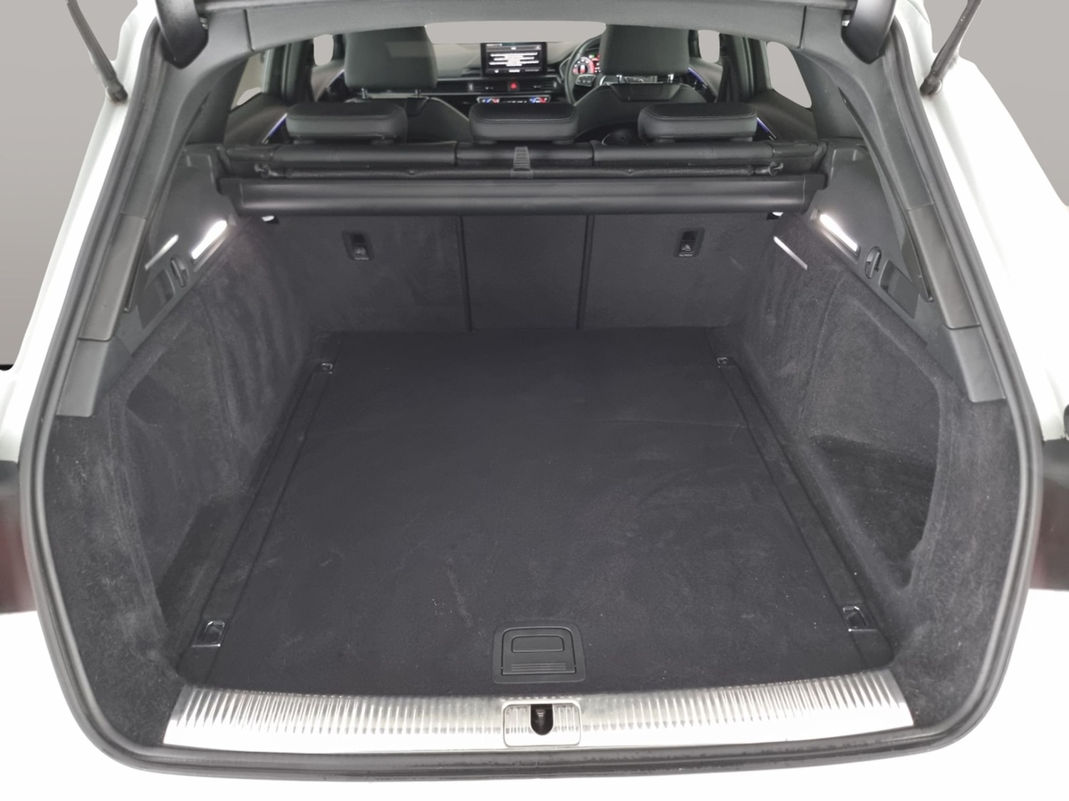 Used Audi A4 Avant 2021 for sale - 76147110: Photo 43