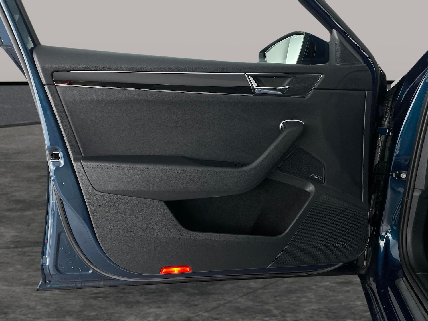 Used Skoda Superb 2023 for sale - 76940307: Photo 36