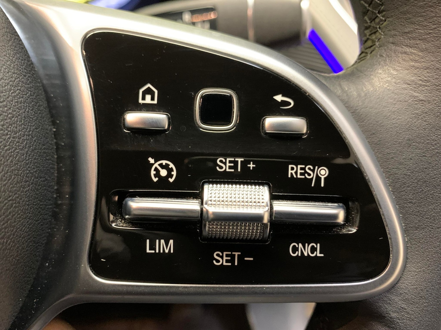 Used Mercedes-Benz EQC for sale - 76464254: Photo 34