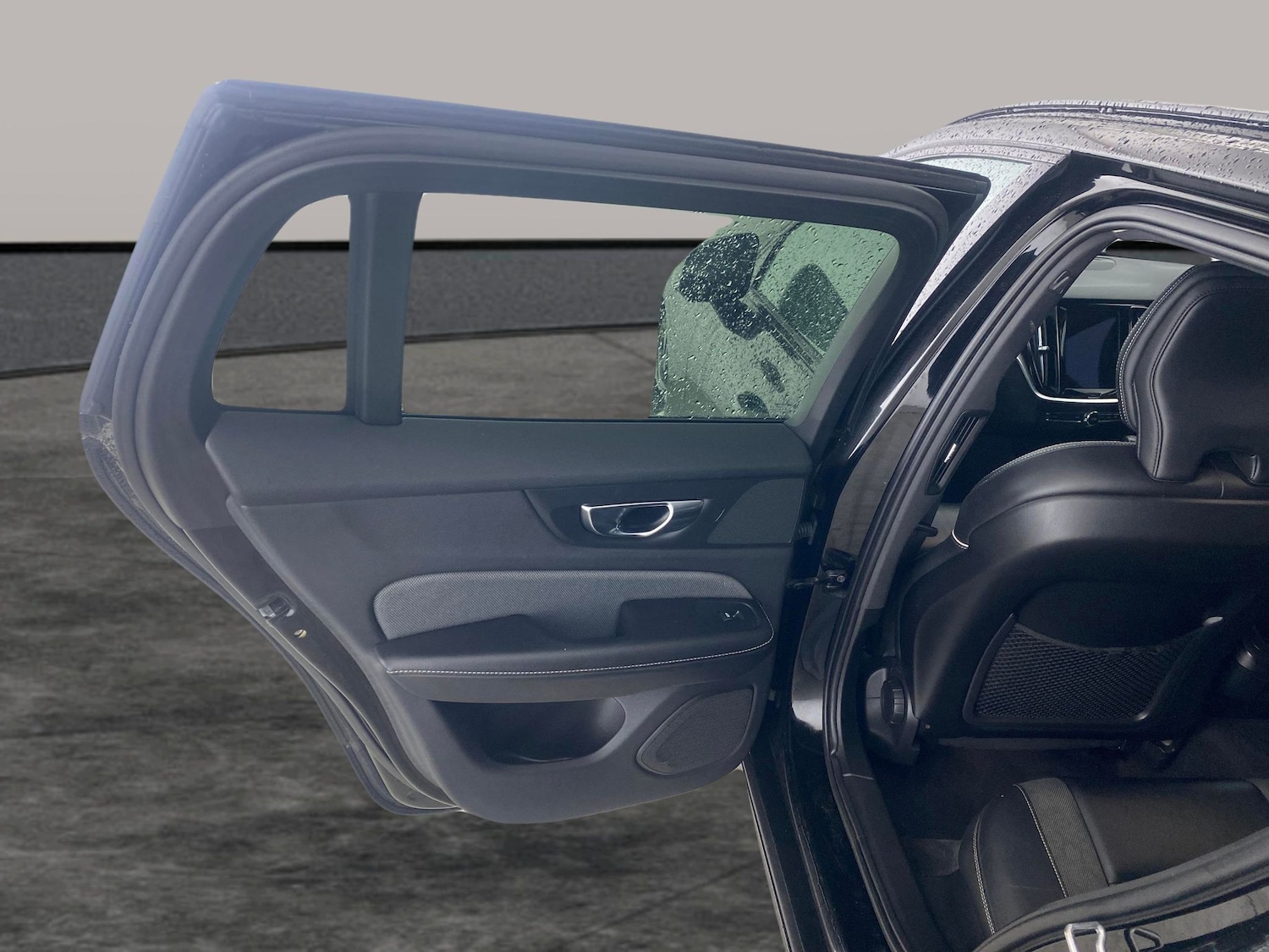 Used Volvo V60 2021 for sale - 77298024: Photo 21