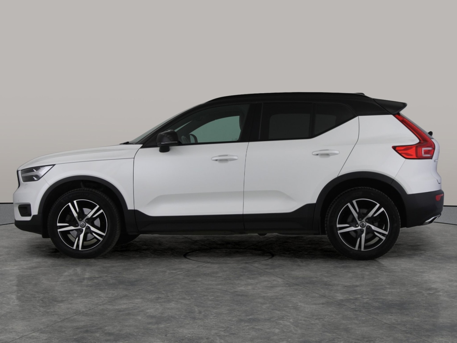 Used Volvo XC40 2019 for sale - 76105231: Photo 15