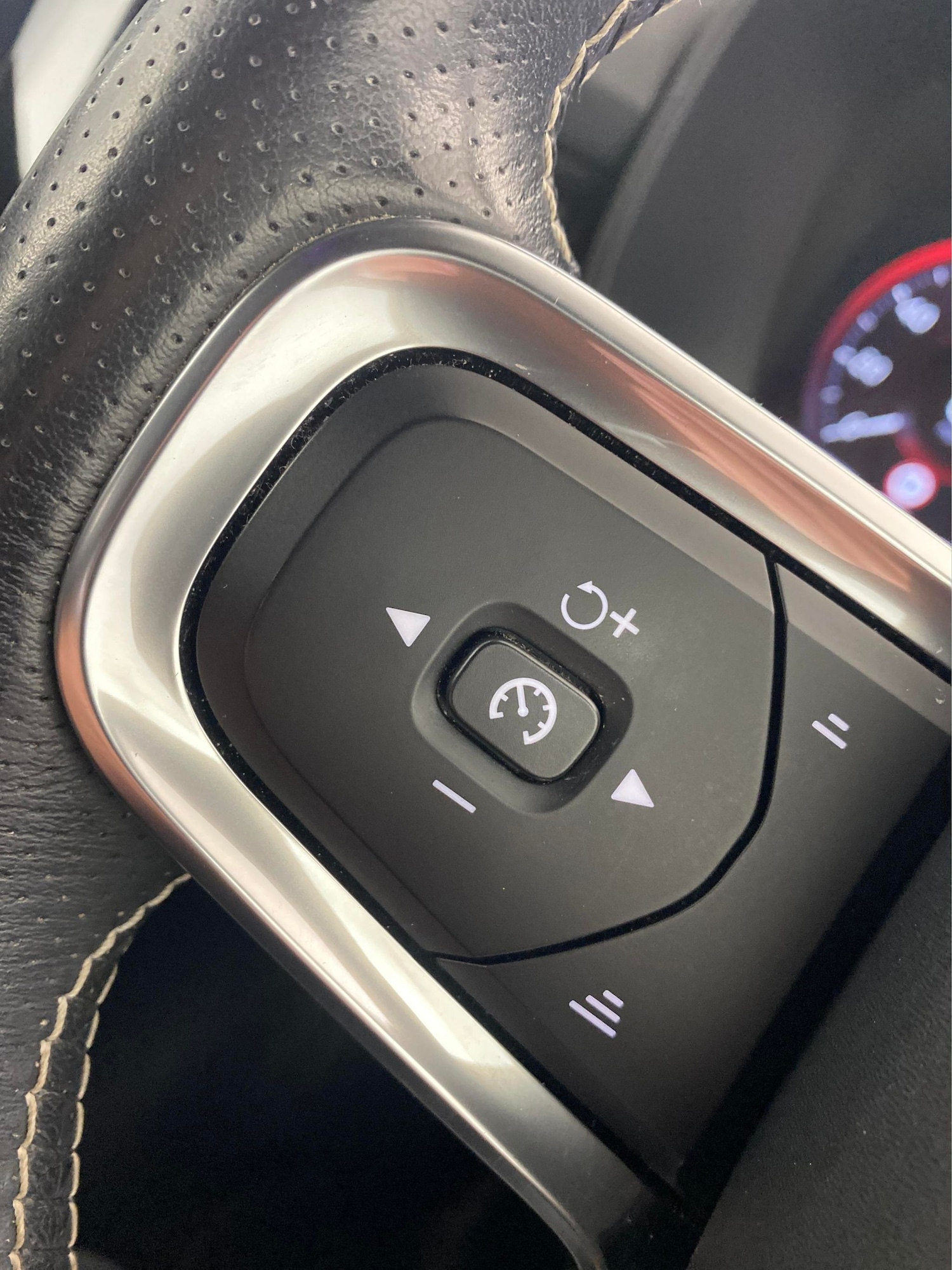Used Volvo XC40 2019 for sale - 76105231: Photo 26