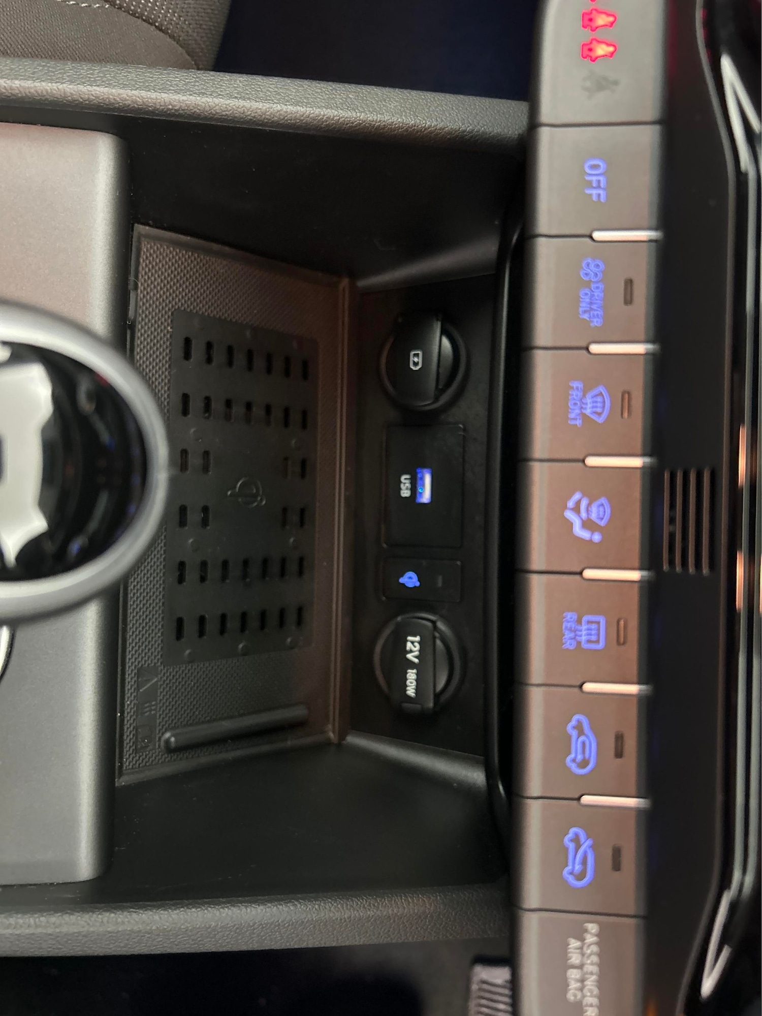 Used Hyundai KONA 2023 for sale - 76627602: Photo 18