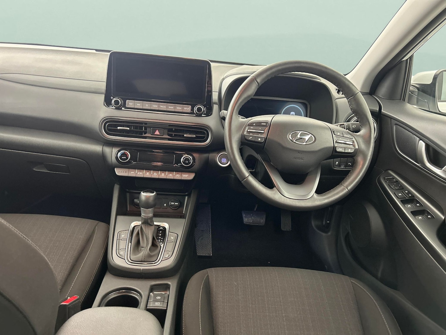 Used Hyundai KONA 2023 for sale - 76627602: Photo 4