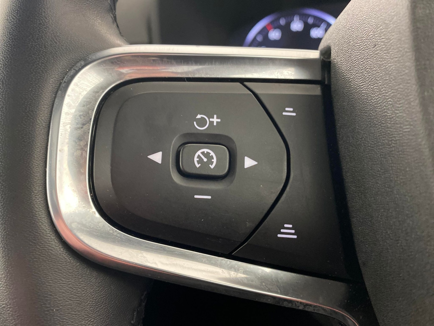 Used Volvo XC40 2022 for sale - 78028358: Photo 19