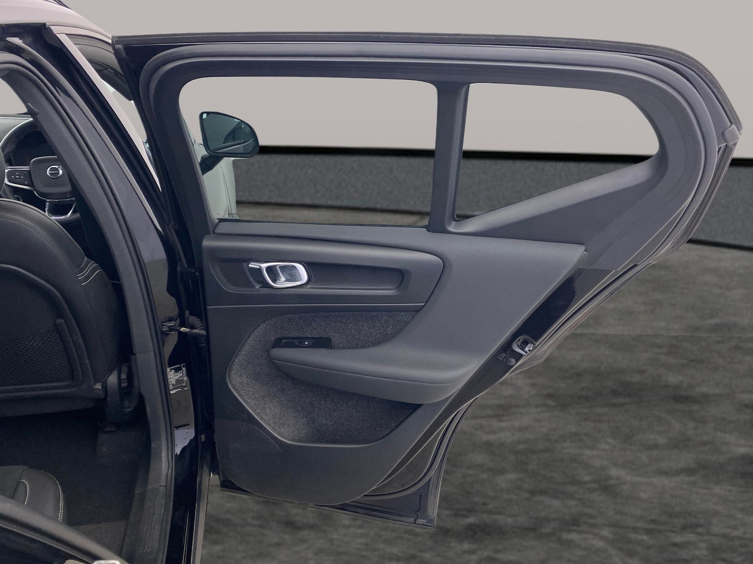 Used Volvo XC40 2022 for sale - 78028358: Photo 28