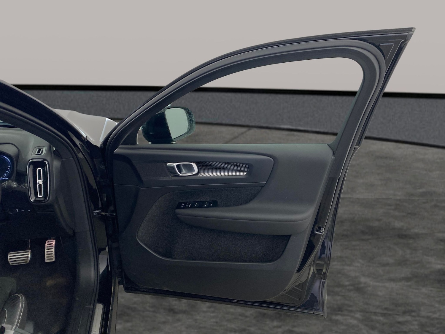 Used Volvo XC40 2022 for sale - 78028358: Photo 29