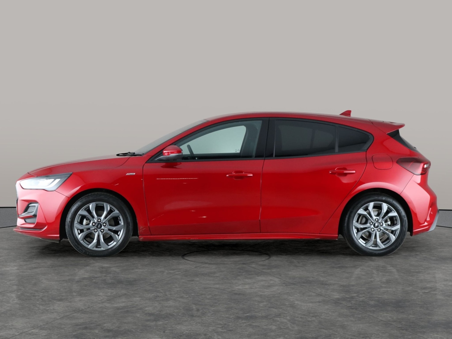 Used Ford Focus 2023 for sale - 76933446: Photo 13