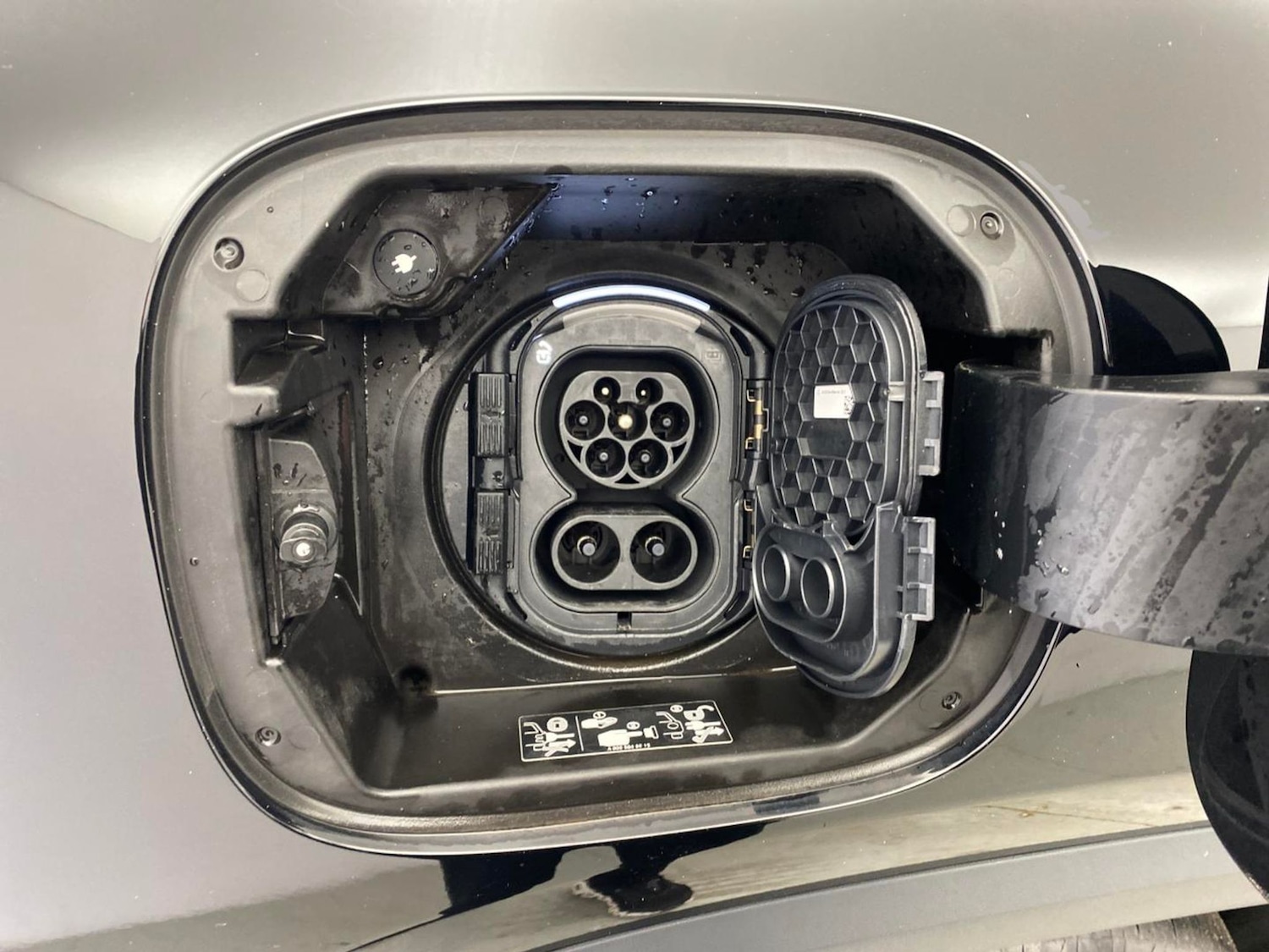 Used Mercedes-Benz EQA 2023 for sale - 76892735: Photo 27