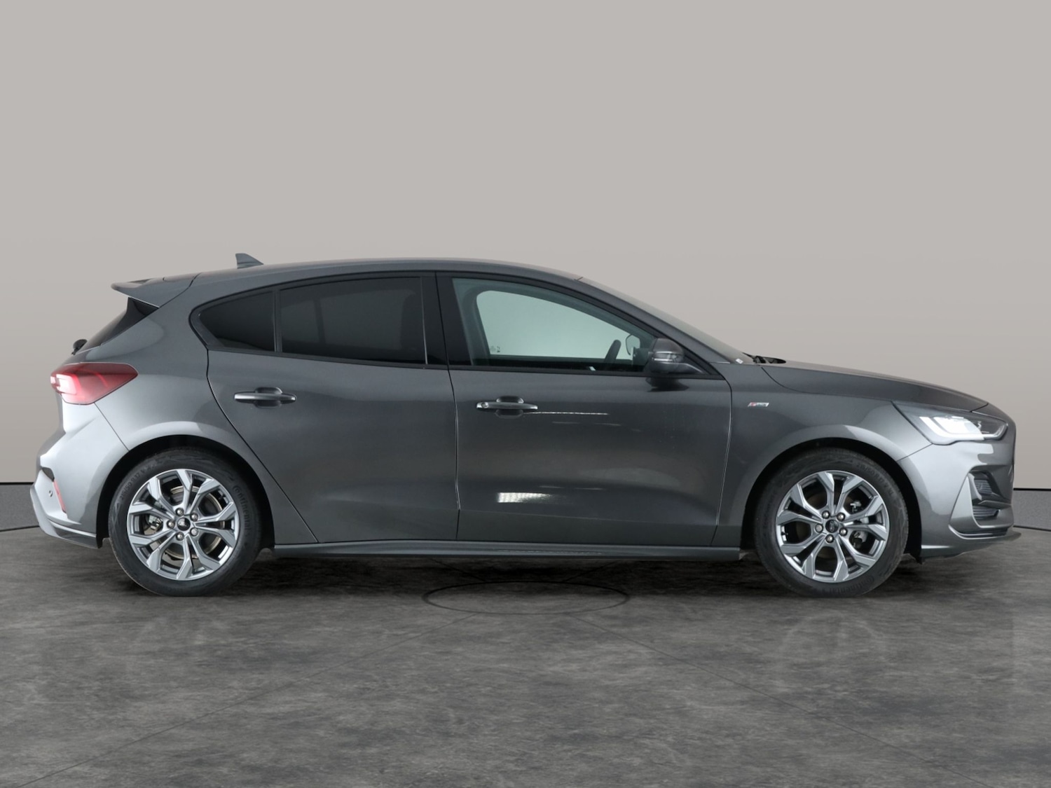 Used Ford Focus 2023 for sale - 76356074: Photo 11