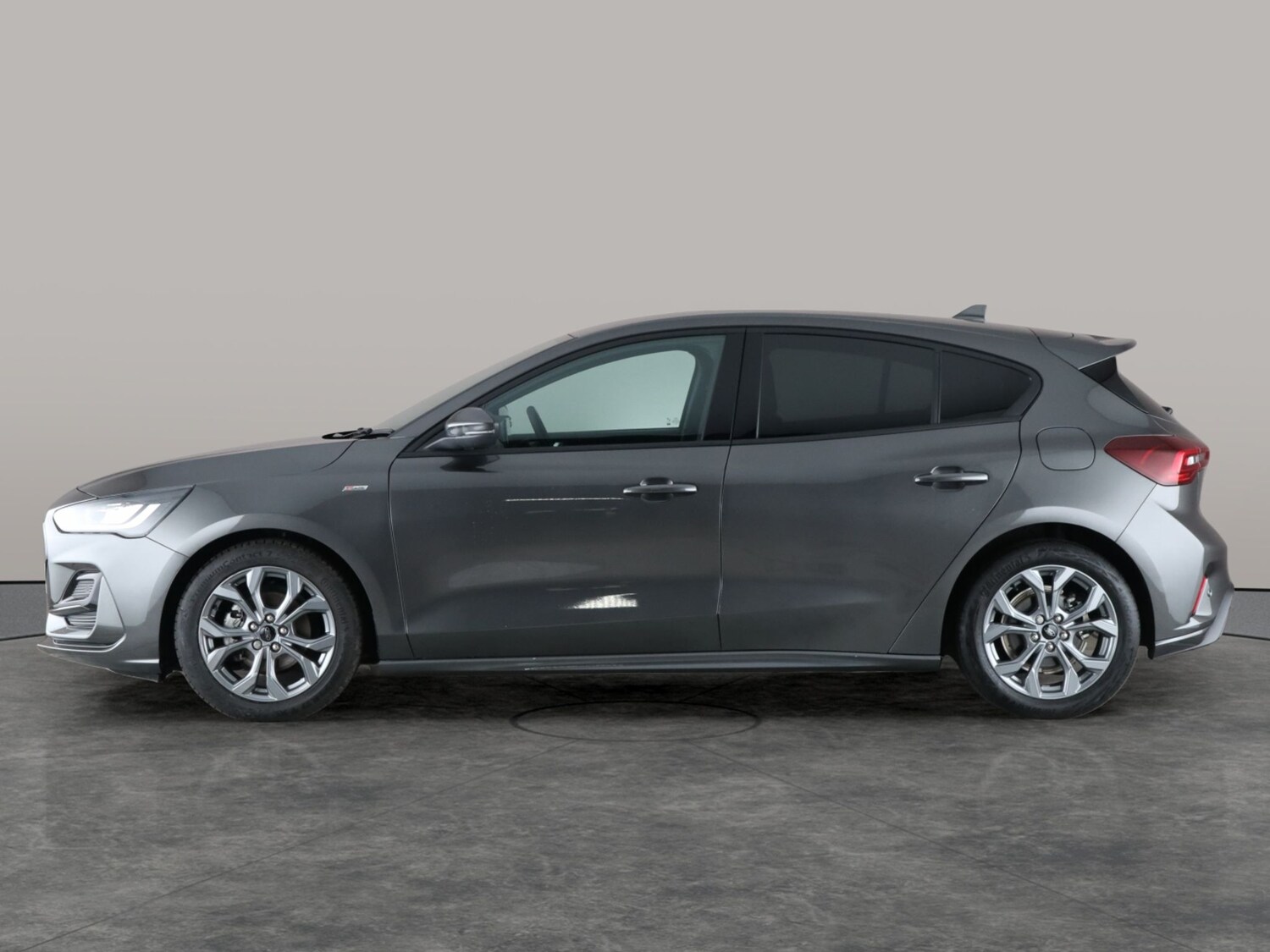 Used Ford Focus 2023 for sale - 76356074: Photo 16