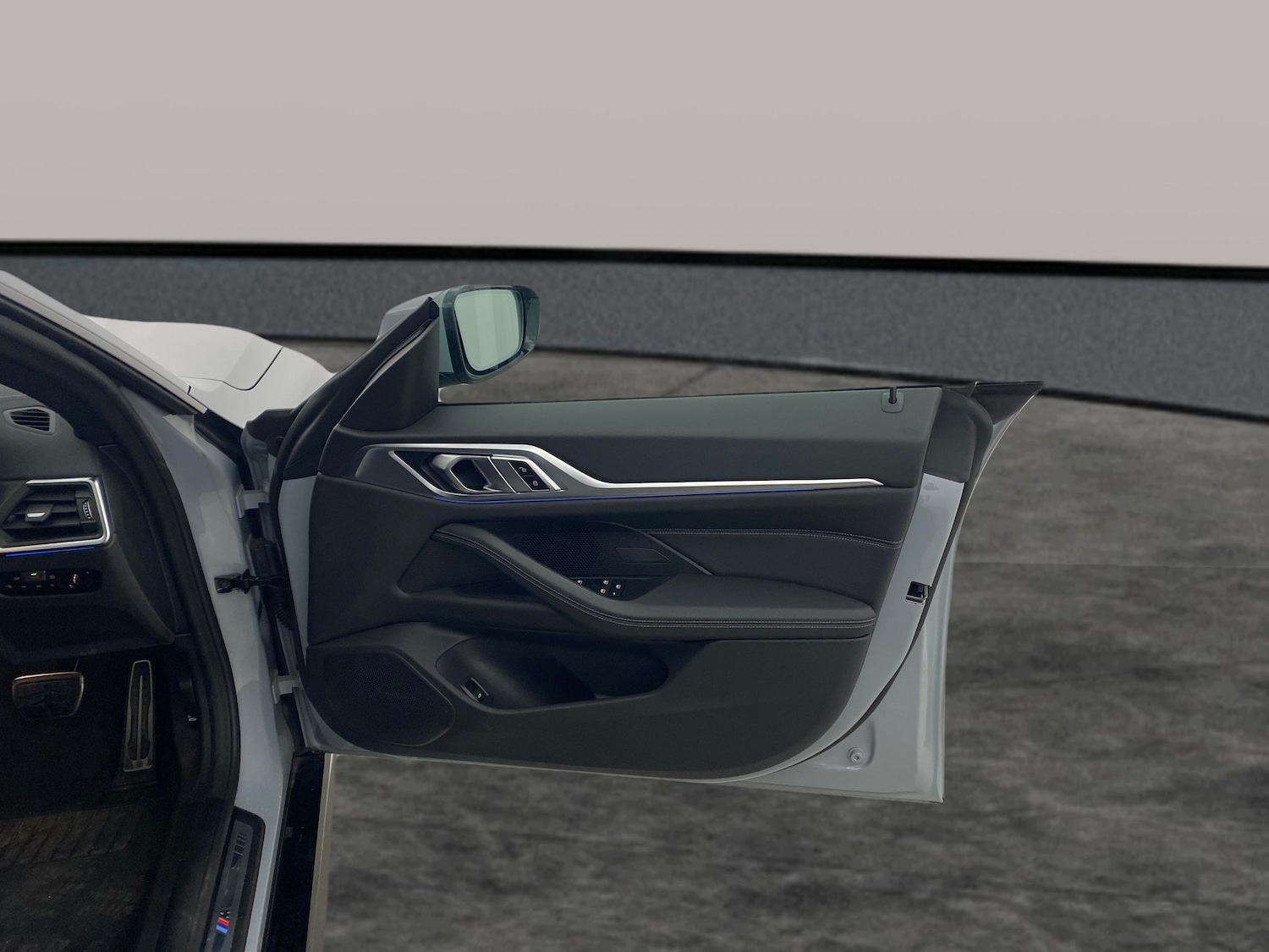 Used BMW i4 2024 for sale - 76905844: Photo 26