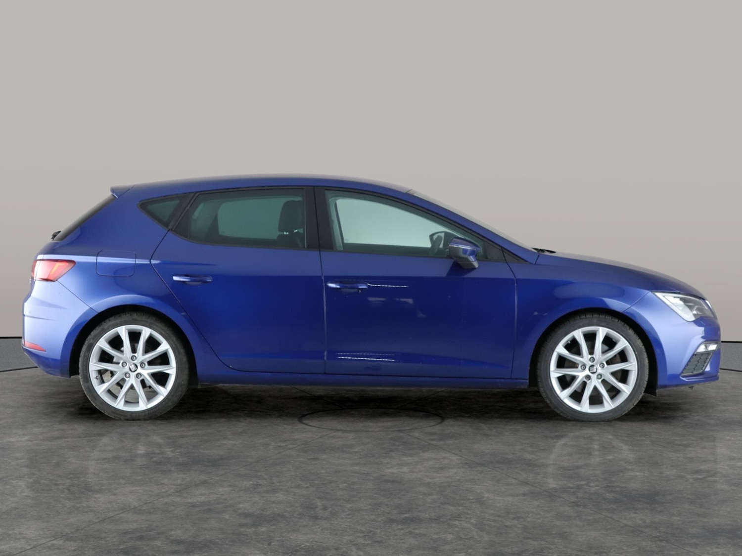 Used SEAT Leon 2019 for sale - 76725373: Photo 9
