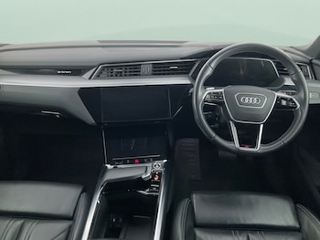 Used Audi e-tron 2022 for sale - 76444642: Photo