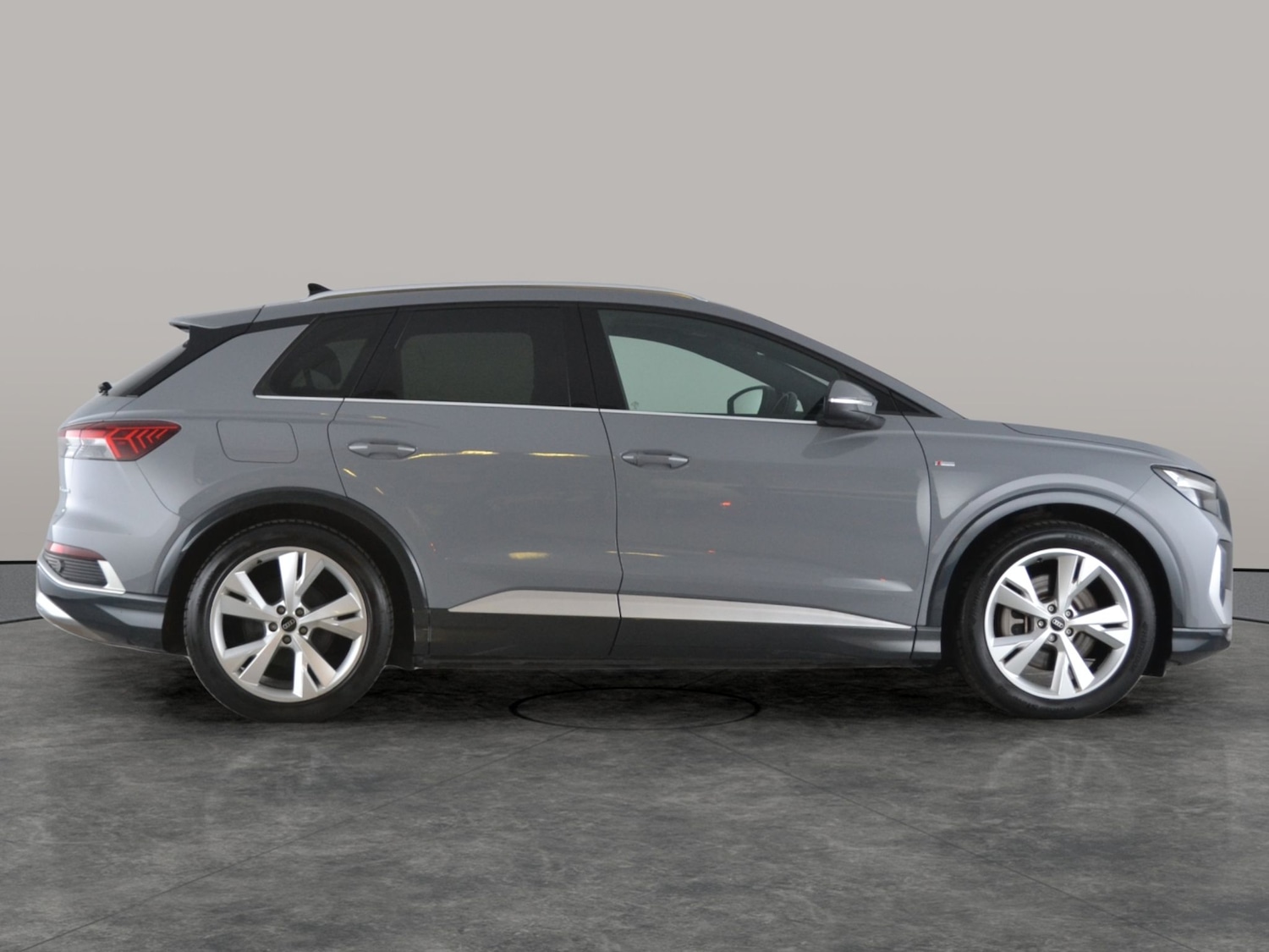 Used Audi Q4 e-tron for sale - 77962927: Photo 10