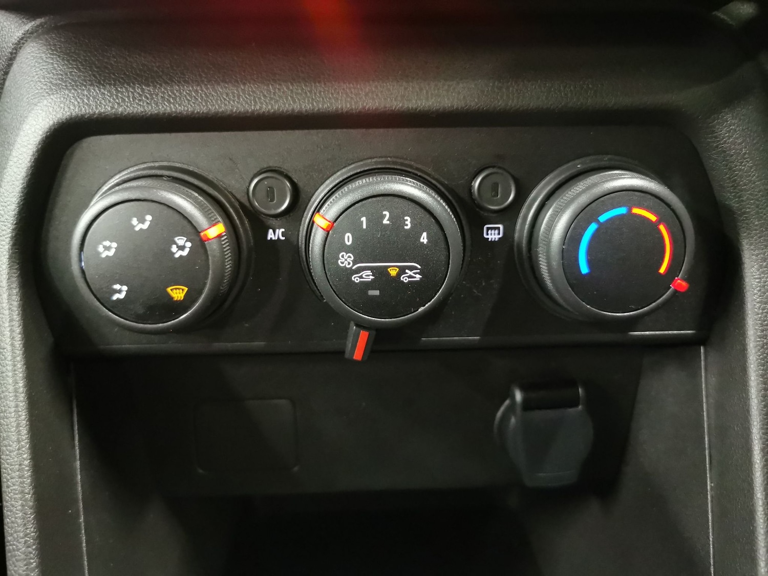 Used Dacia Sandero Stepway 2024 for sale - 77225571: Photo 18