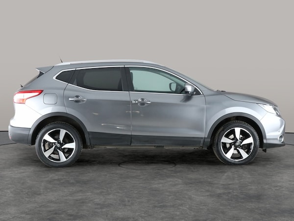 Used Nissan Qashqai 2015 for sale - 76240803: Photo 11