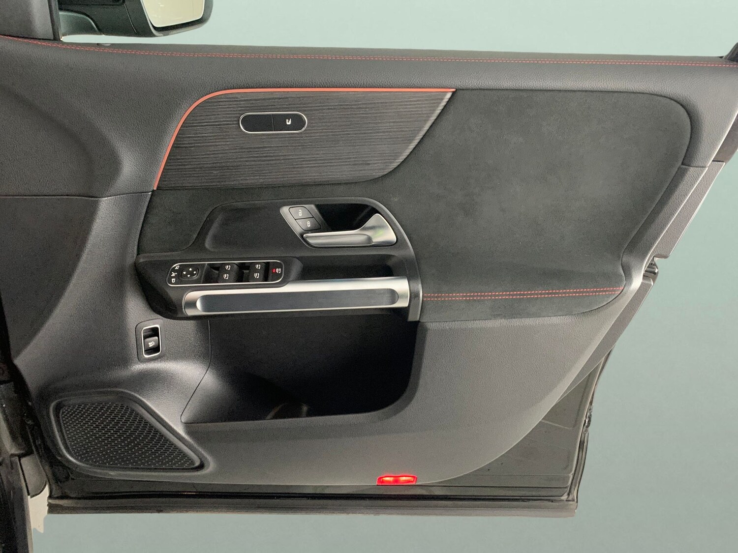 Used Mercedes-Benz EQB 2022 for sale - 76624034: Photo 32