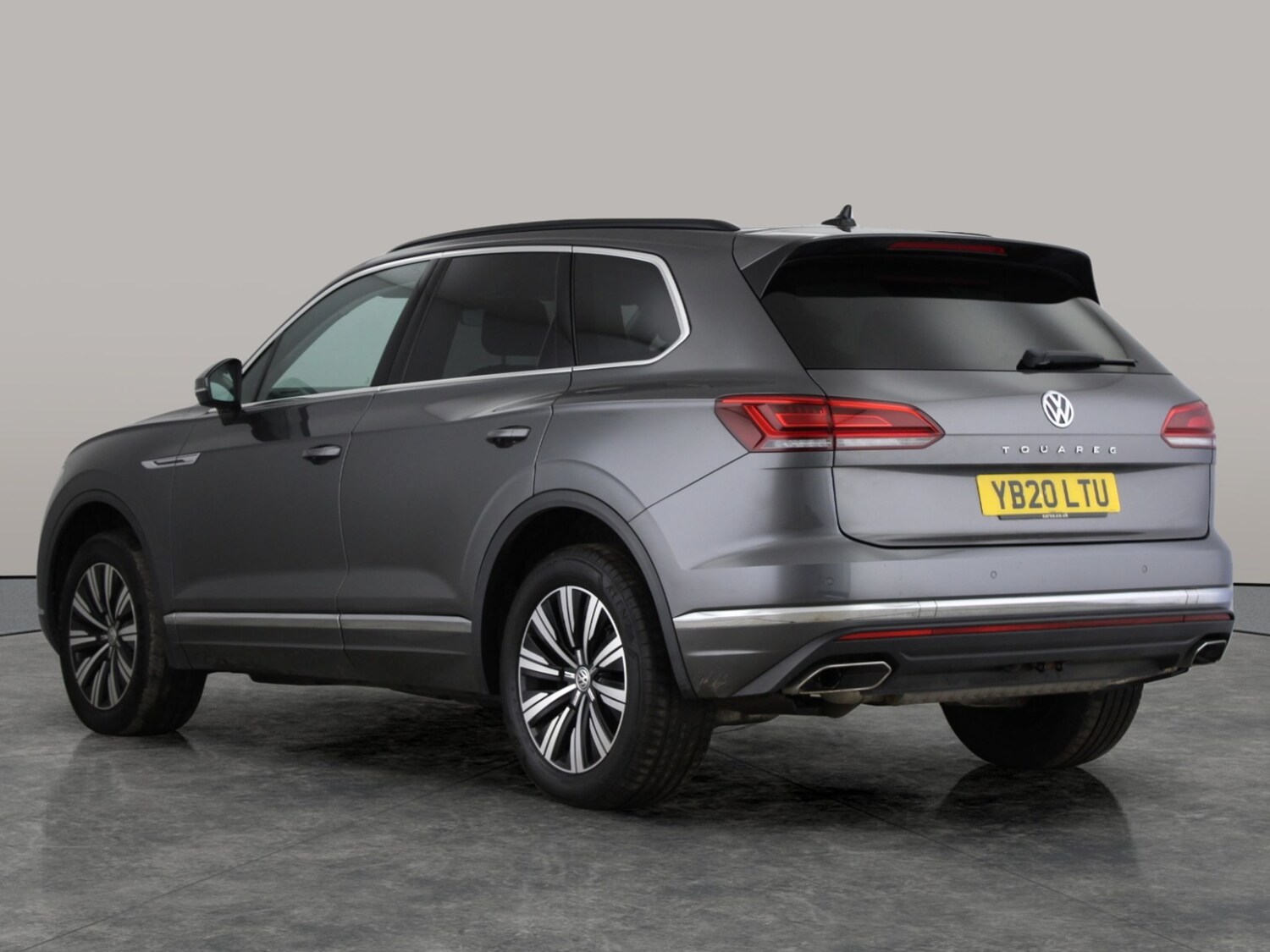 Used Volkswagen Touareg for sale - 77676930: Photo 12