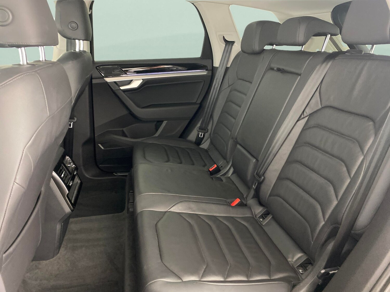 Used Volkswagen Touareg for sale - 77676930: Photo 26