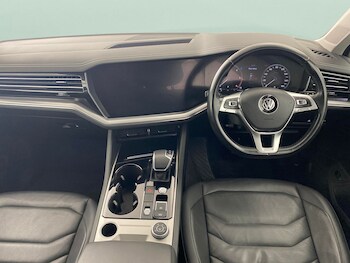 Used Volkswagen Touareg undefined for sale - 77676930: Photo