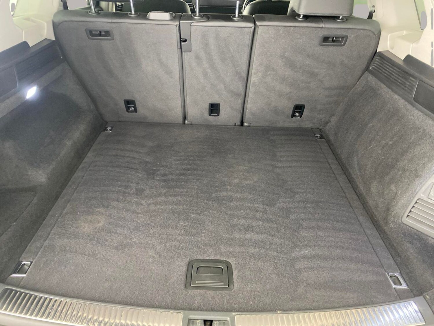 Used Volkswagen Touareg for sale - 77676930: Photo 7