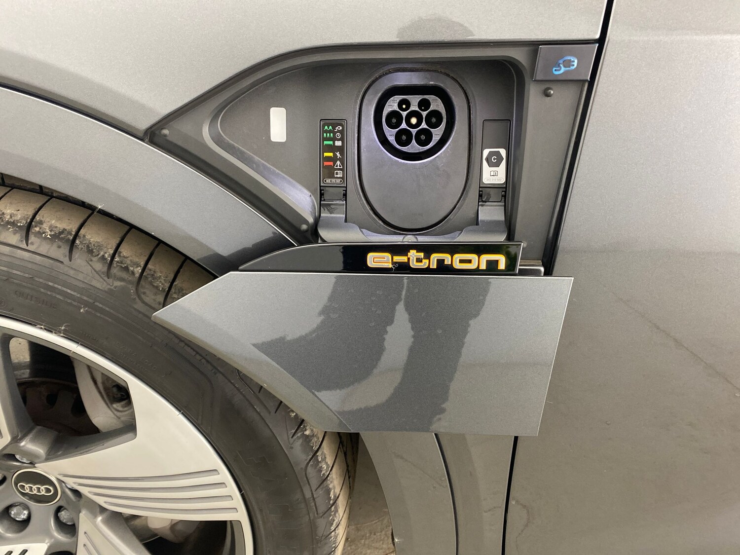 Used Audi e-tron 2022 for sale - 77934676: Photo 25