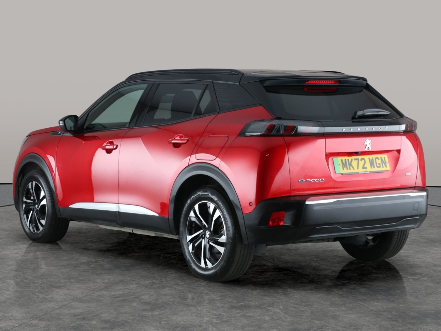 Used Peugeot E-2008 2022 for sale - 76577885: Photo 12