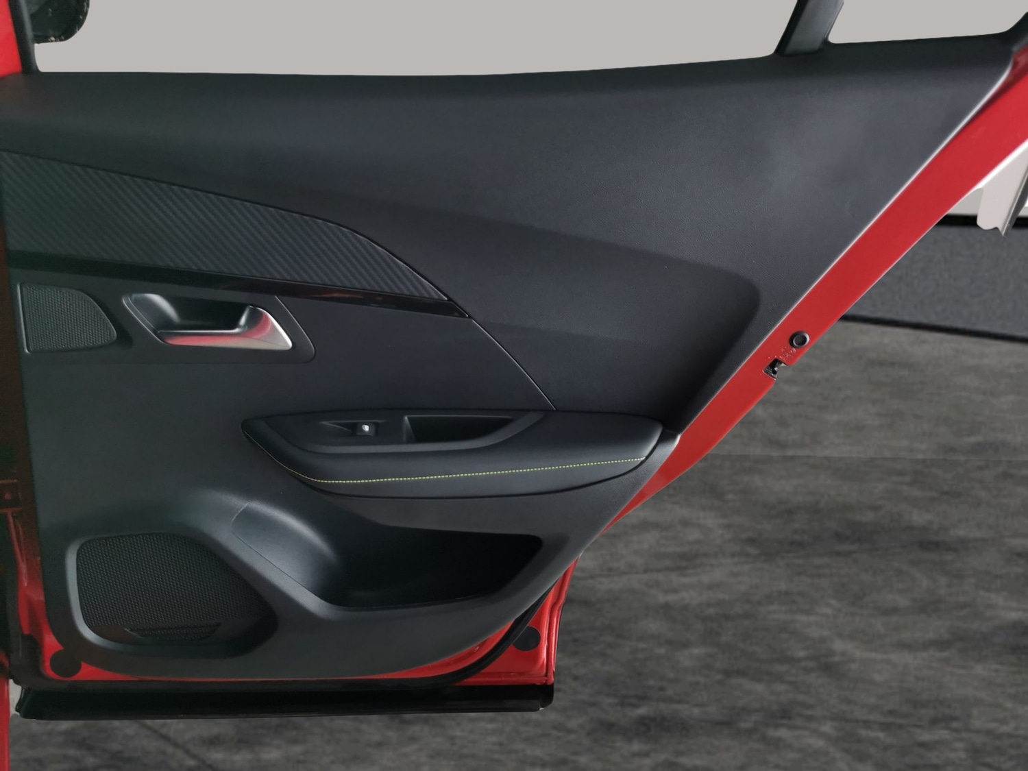 Used Peugeot E-2008 2022 for sale - 76577885: Photo 30