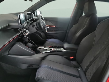 Used Peugeot E-2008 2022 for sale - 76577885: Photo