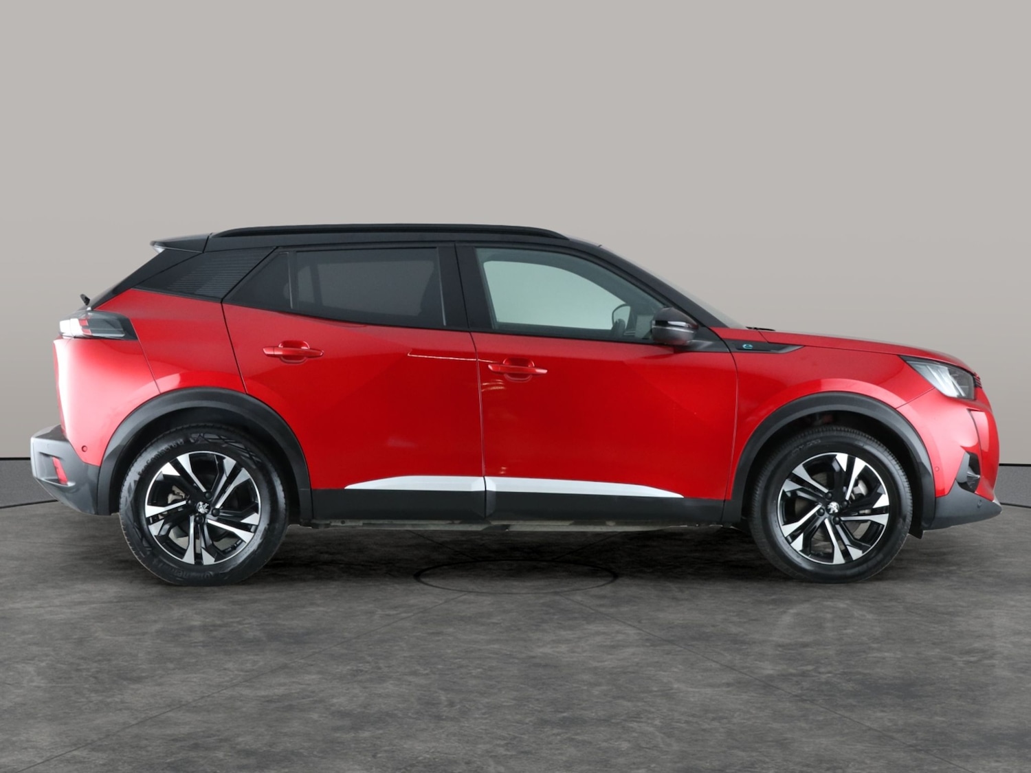 Used Peugeot E-2008 2022 for sale - 76577885: Photo 9