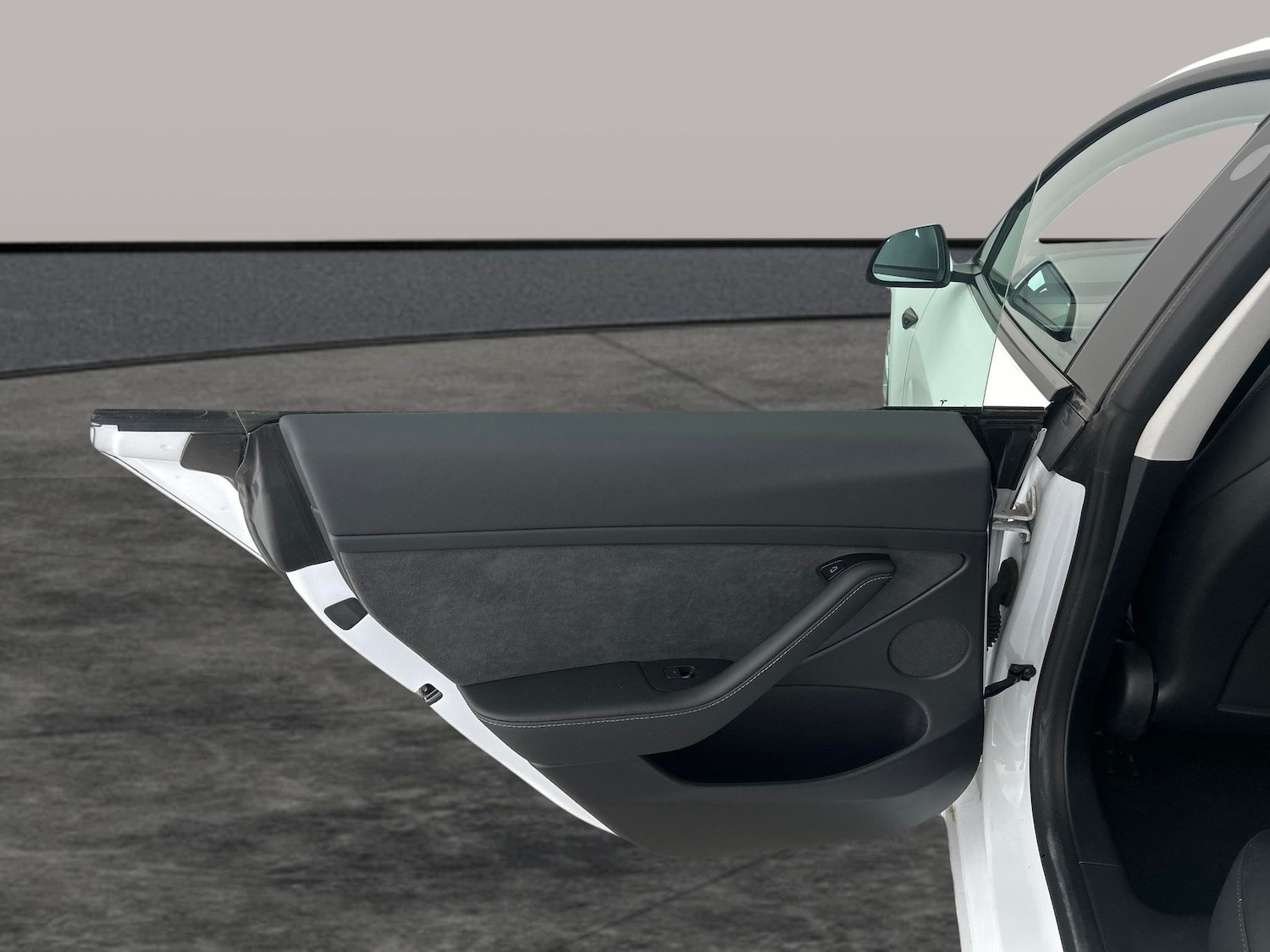 Used Tesla Model 3 for sale - 77962956: Photo 24