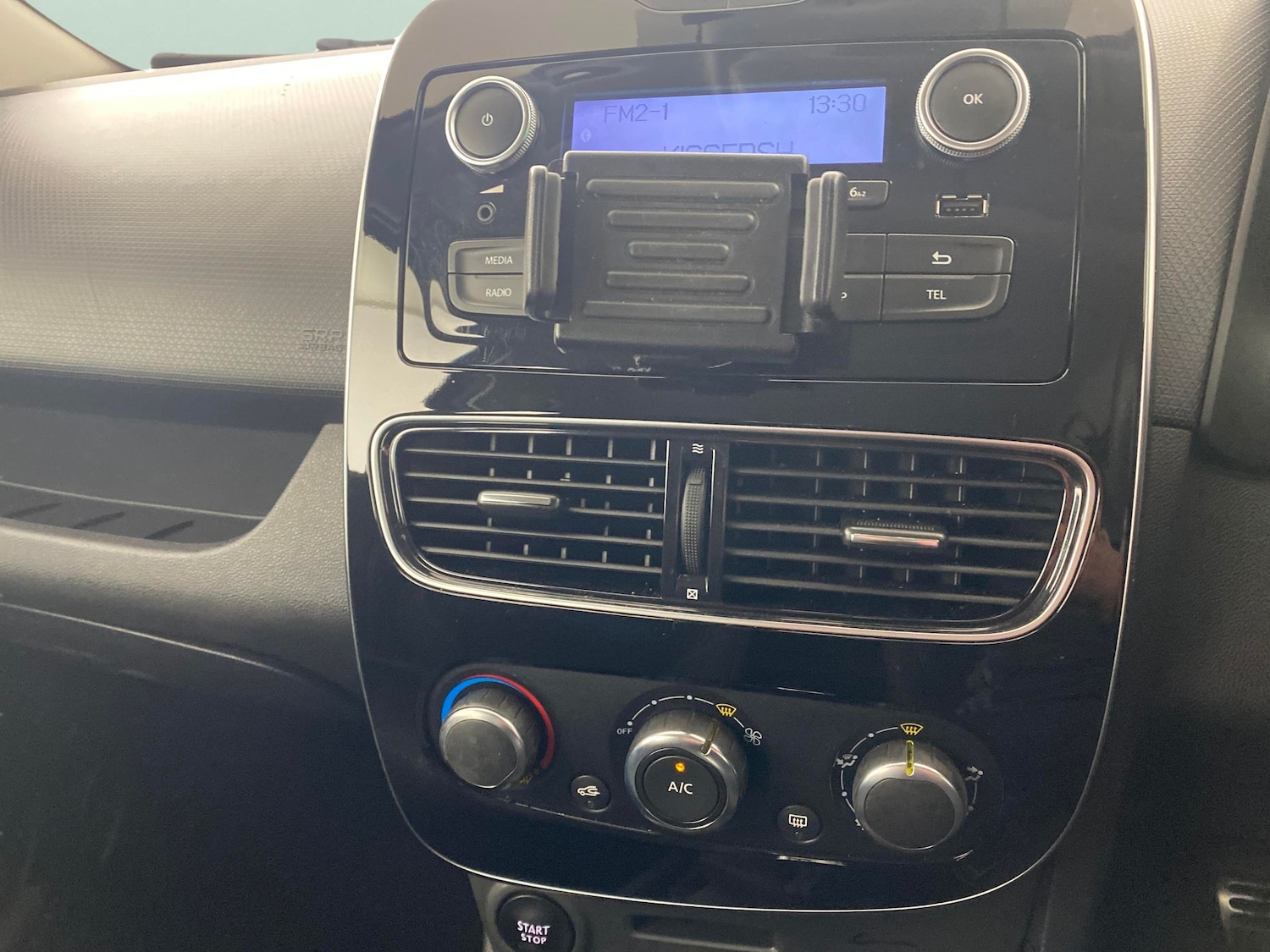 Used Renault Clio 2019 for sale - 76984532: Photo 15