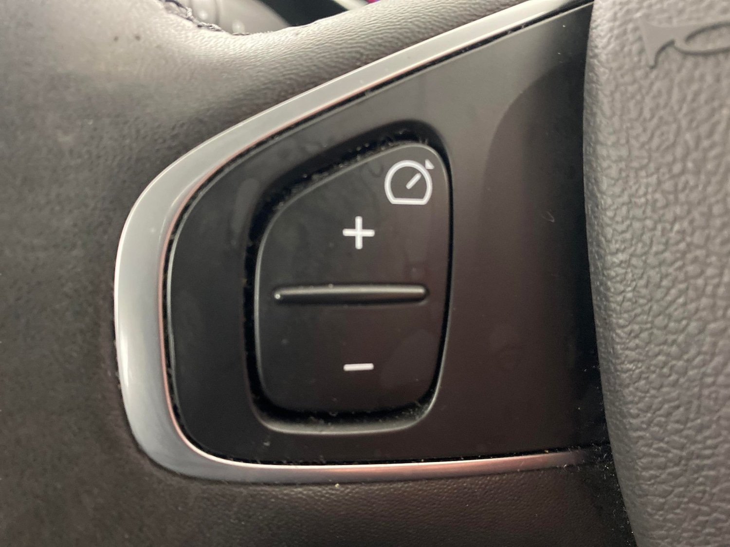 Used Renault Clio 2019 for sale - 76984532: Photo 16