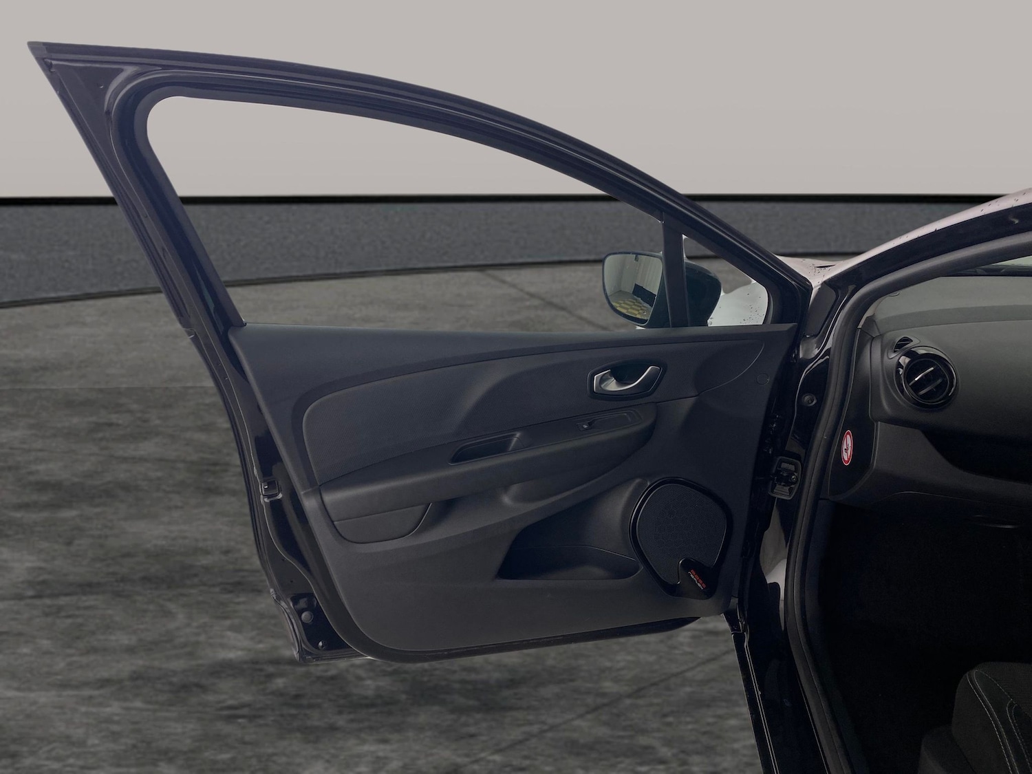 Used Renault Clio 2019 for sale - 76984532: Photo 20