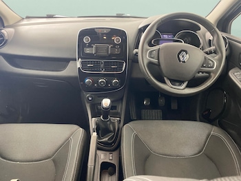 Used Renault Clio 2019 for sale - 76984532: Photo