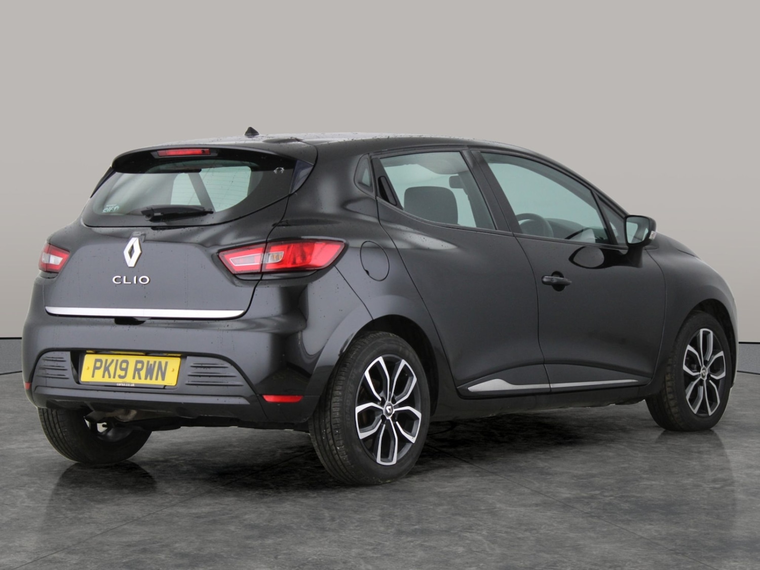 Used Renault Clio 2019 for sale - 76984532: Photo 9