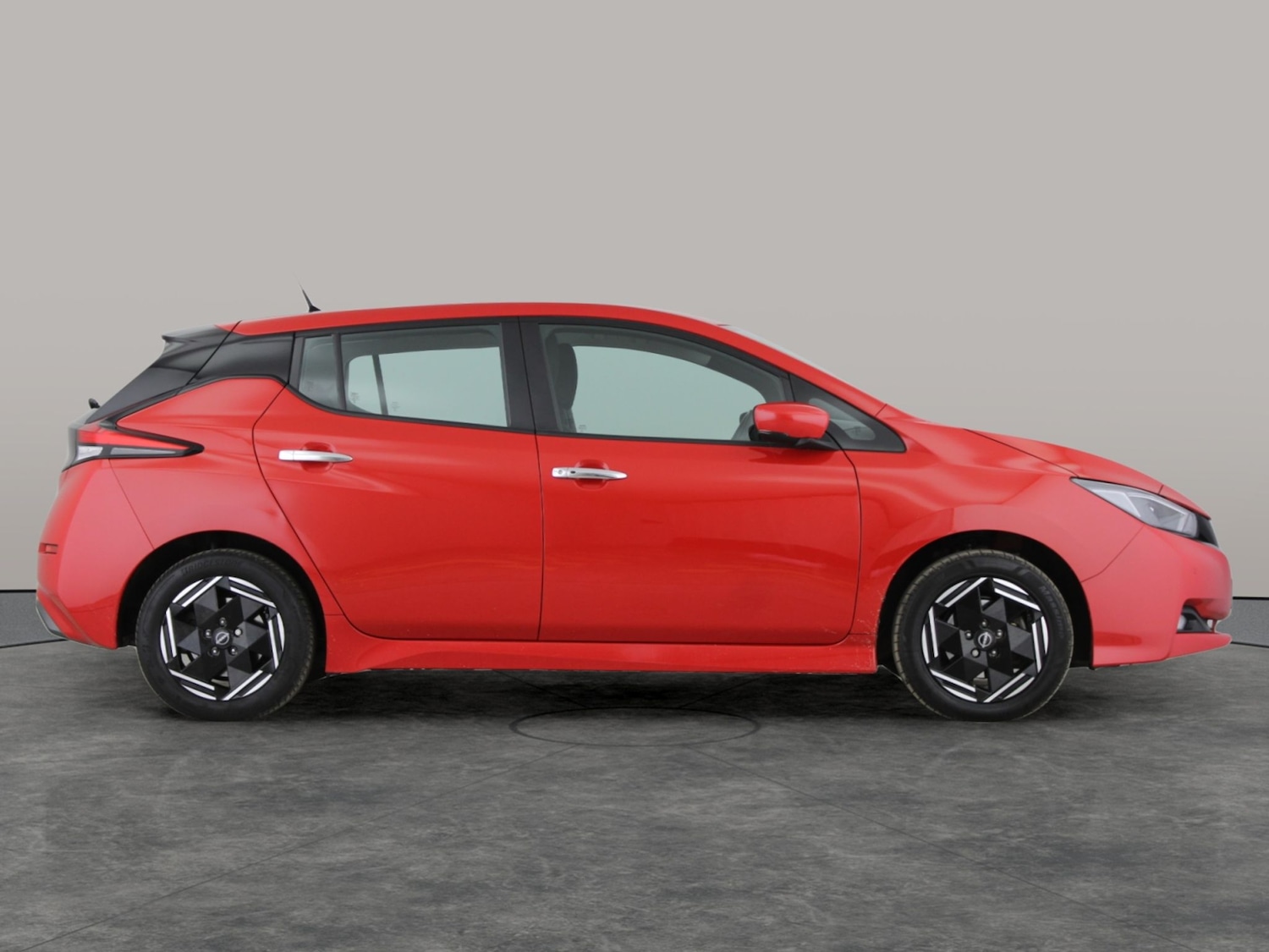 Used Nissan Leaf 2022 for sale - 76464090: Photo 12