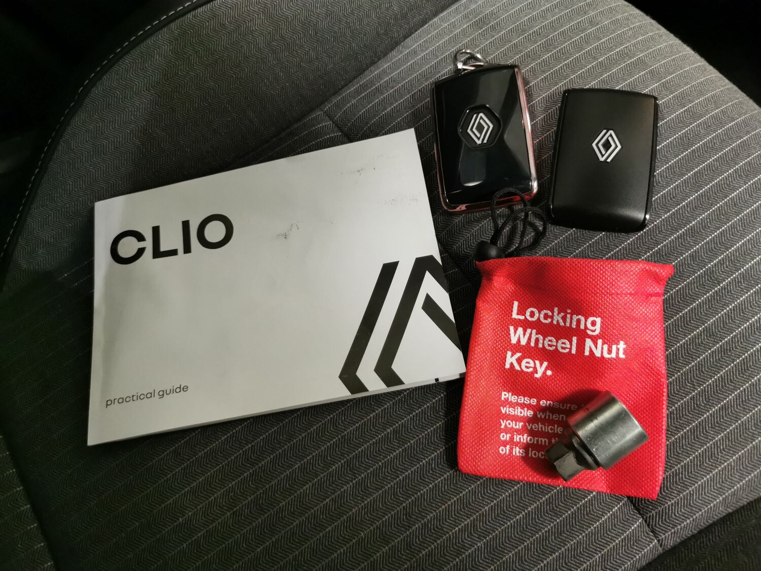 Used Renault Clio 2025 for sale - 78137466: Photo 31