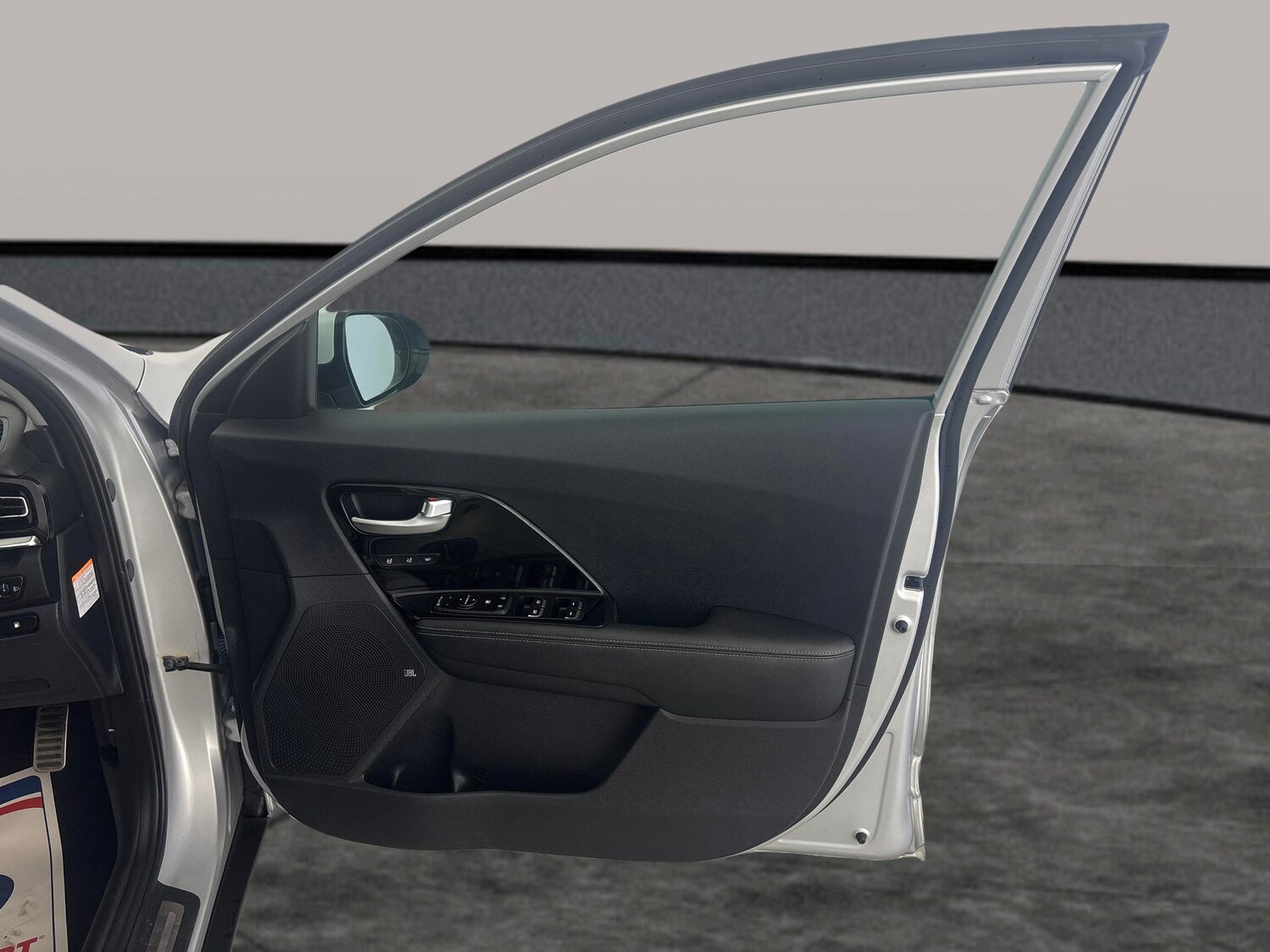 Used Kia Niro 2021 for sale - 78178100: Photo 32