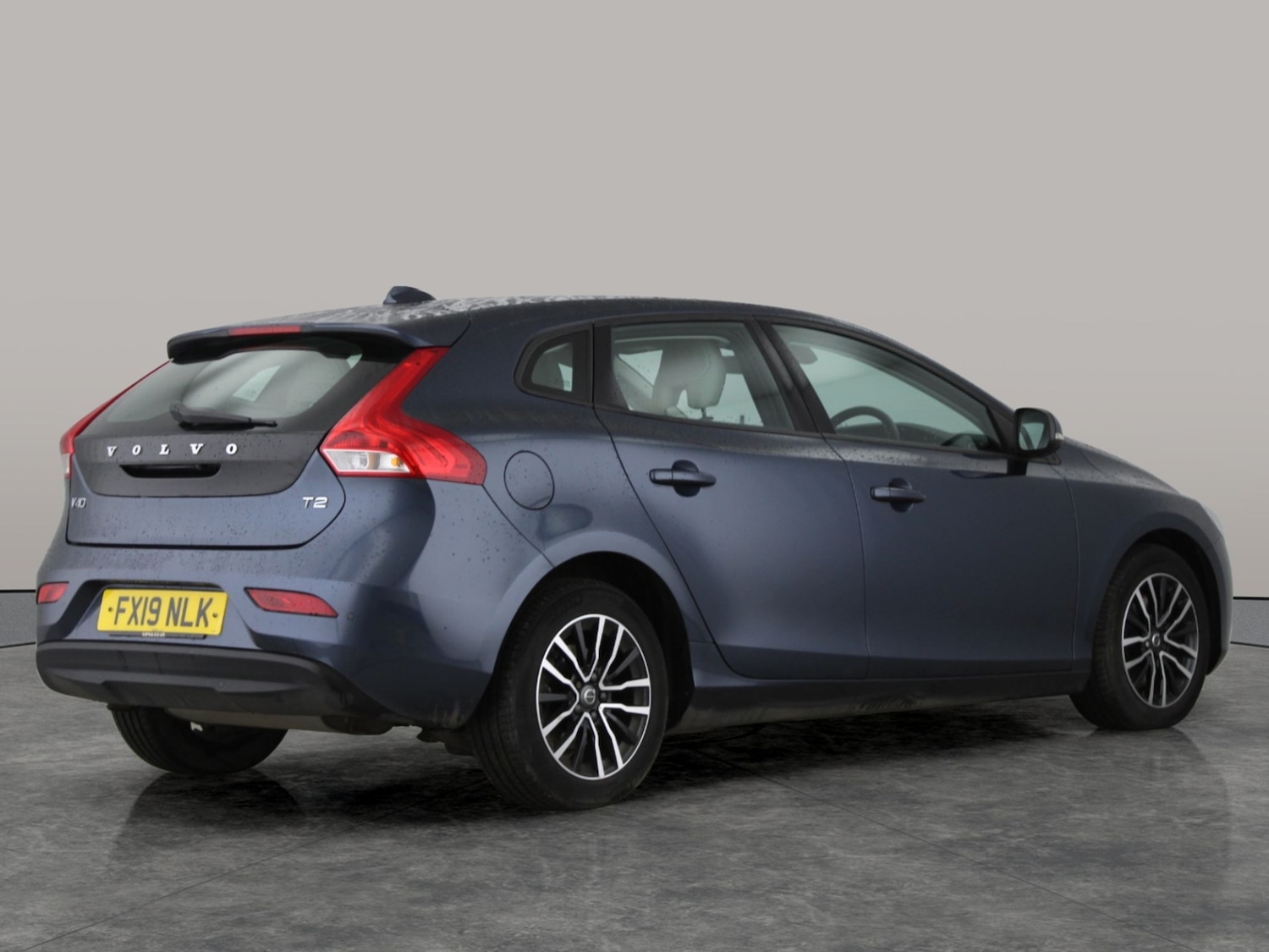 Used Volvo V40 2019 for sale - 77180391: Photo 10